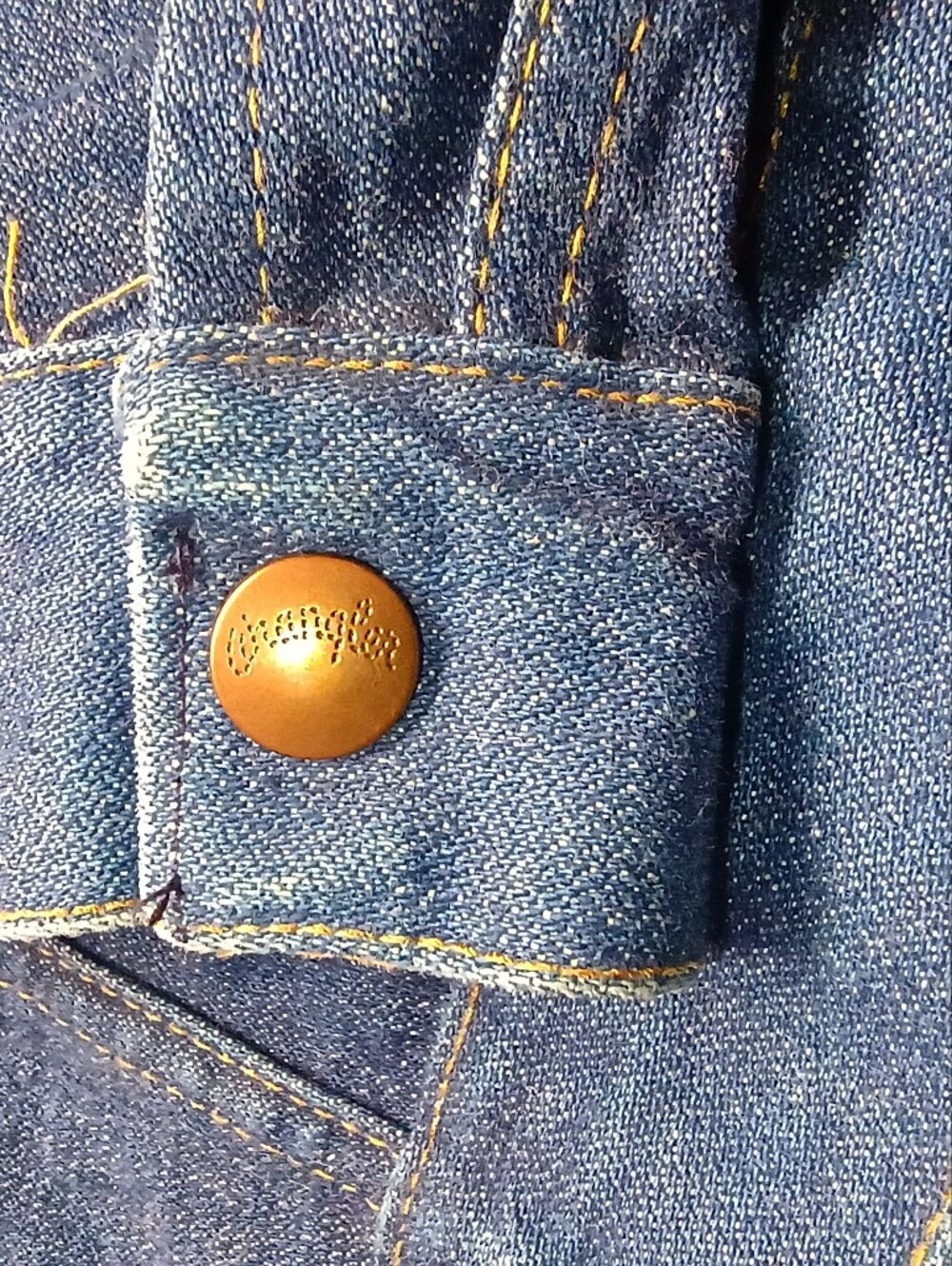 60's -70's Vintage Wrangler Men's Denim Trucker Jacket Made In The USA - Picture 8 of 15